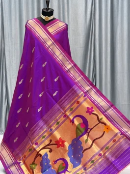 Pure Silk Big Peacock Pallu Yeola Handloom Paithani, Paithani Color D10